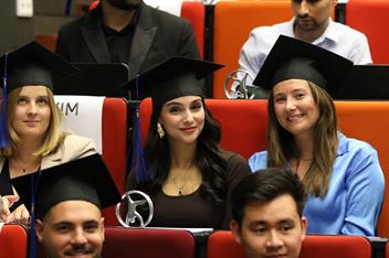 Absolventenfeier 2024 Hochschule Düsseldorf (HSD)
